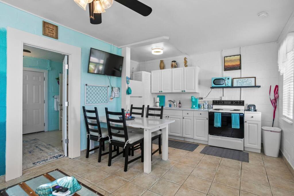 Mermaids Grotto Waterfront 1Br Apt With Bay View Villa Tampa Buitenkant foto