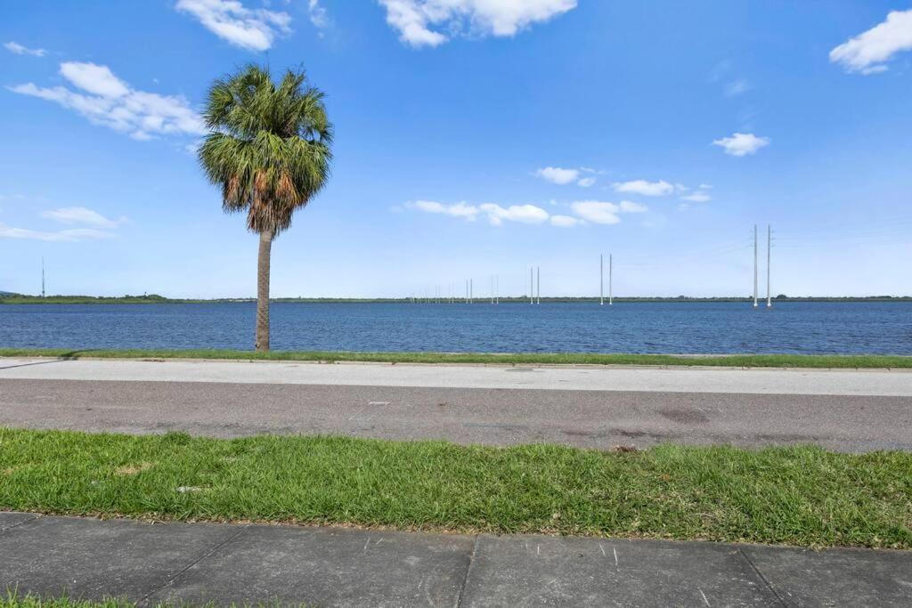 Mermaids Grotto Waterfront 1Br Apt With Bay View Villa Tampa Buitenkant foto